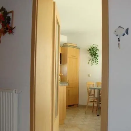 Komfortable Mit Sonniger Terrasse Und Blick Auf Den Leuchtturm Apartamento Dranske